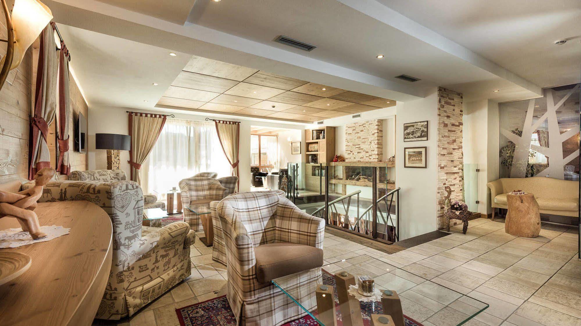 Hotel Romantic Plaza Madonna