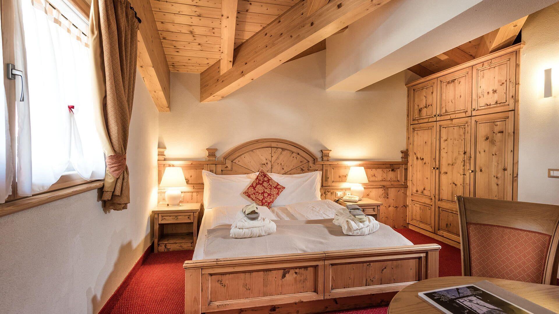 Romantic Plaza 4*