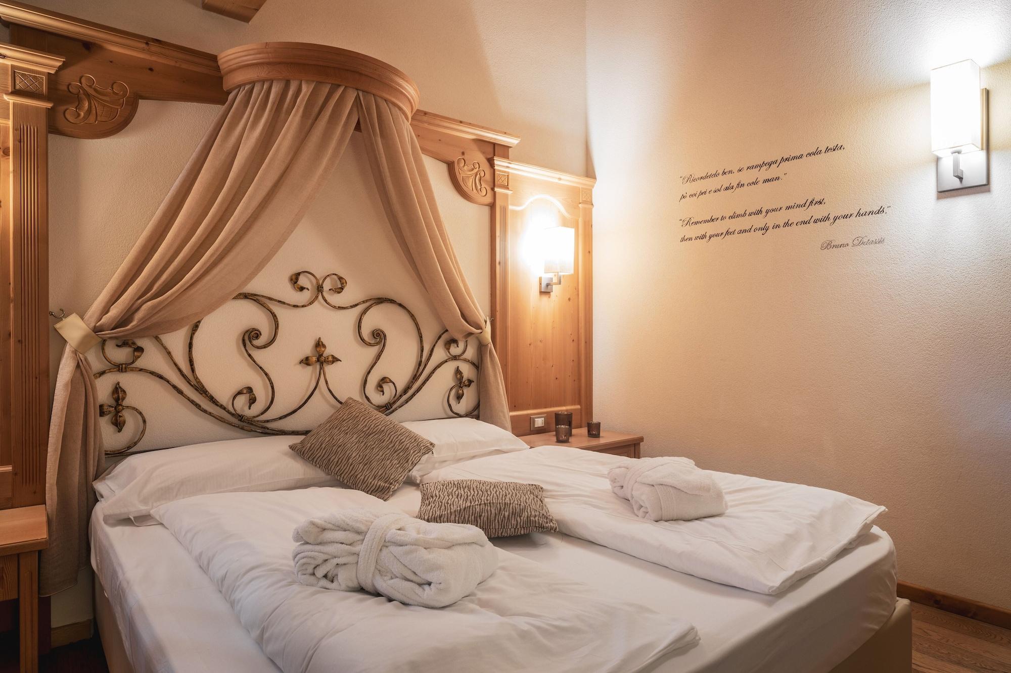 Romantic Plaza Hotel 4*