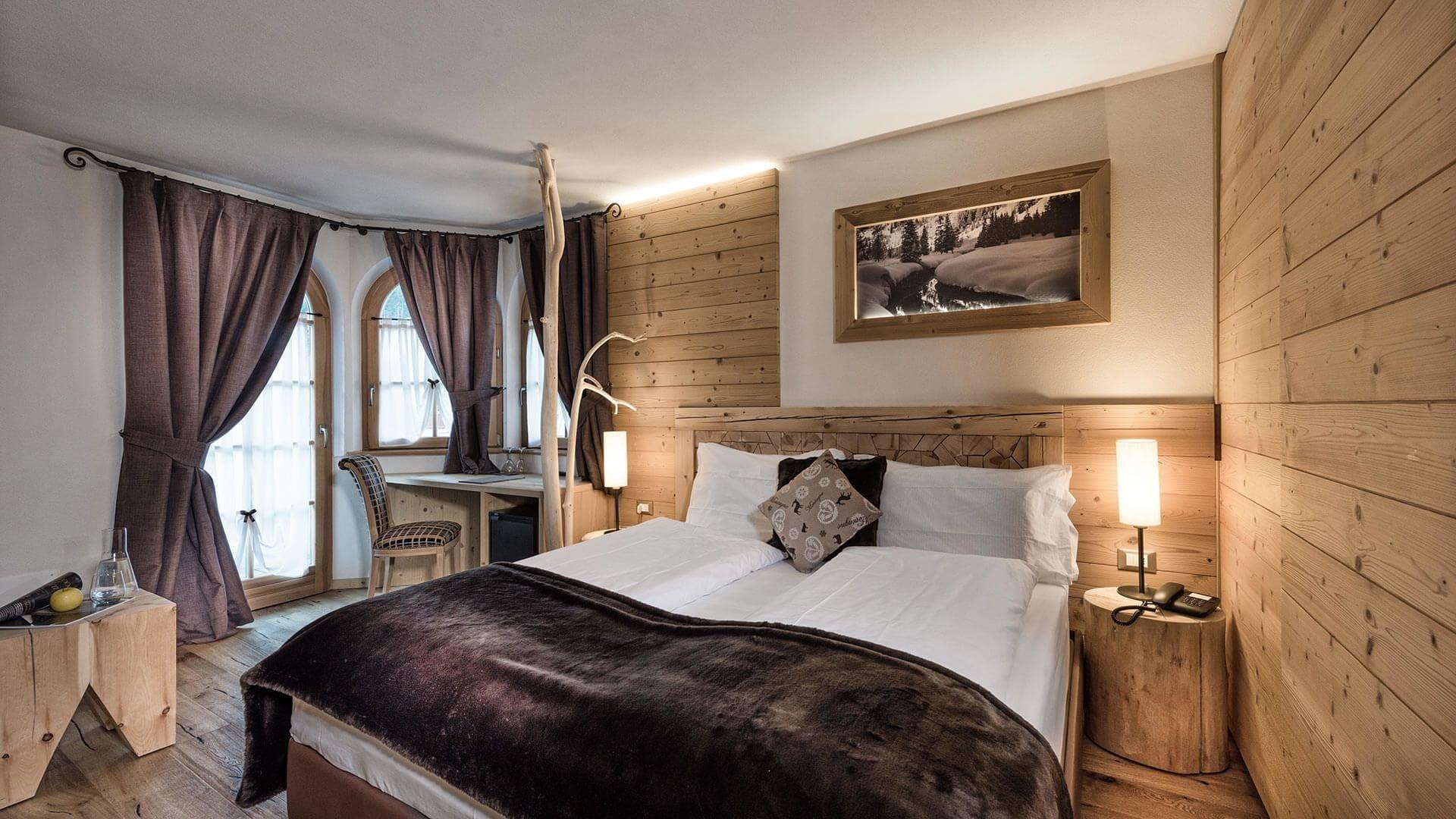 Romantic Plaza Hotel 4*