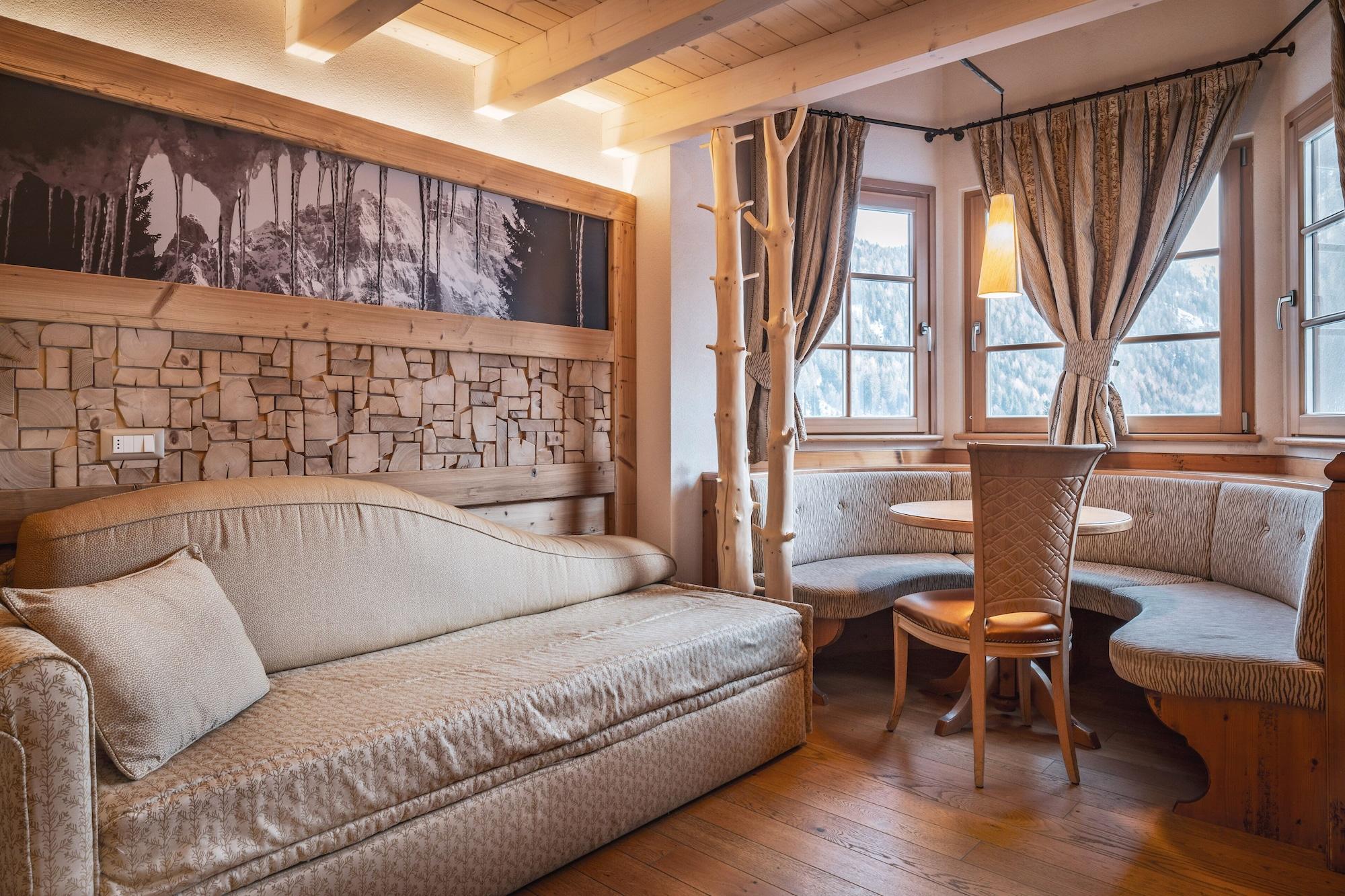Romantic Plaza Hotel Madonna