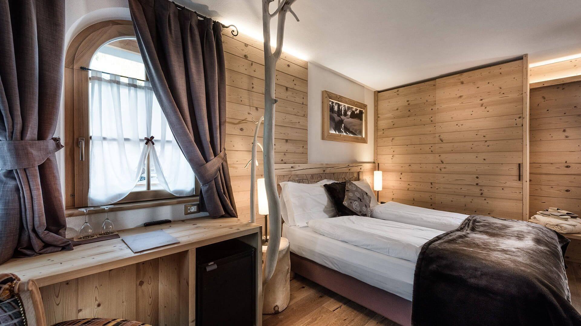 Romantic Plaza Hotel 4*