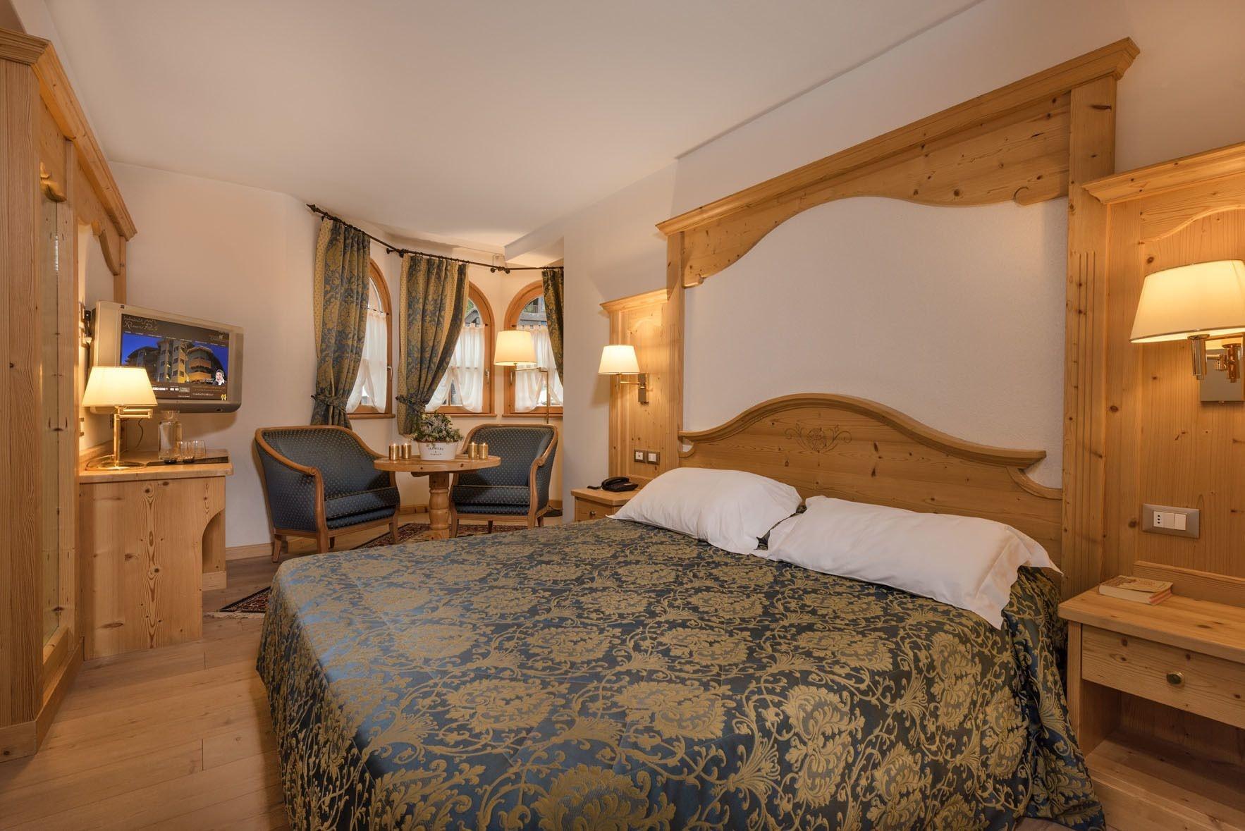 Romantic Plaza Hotel