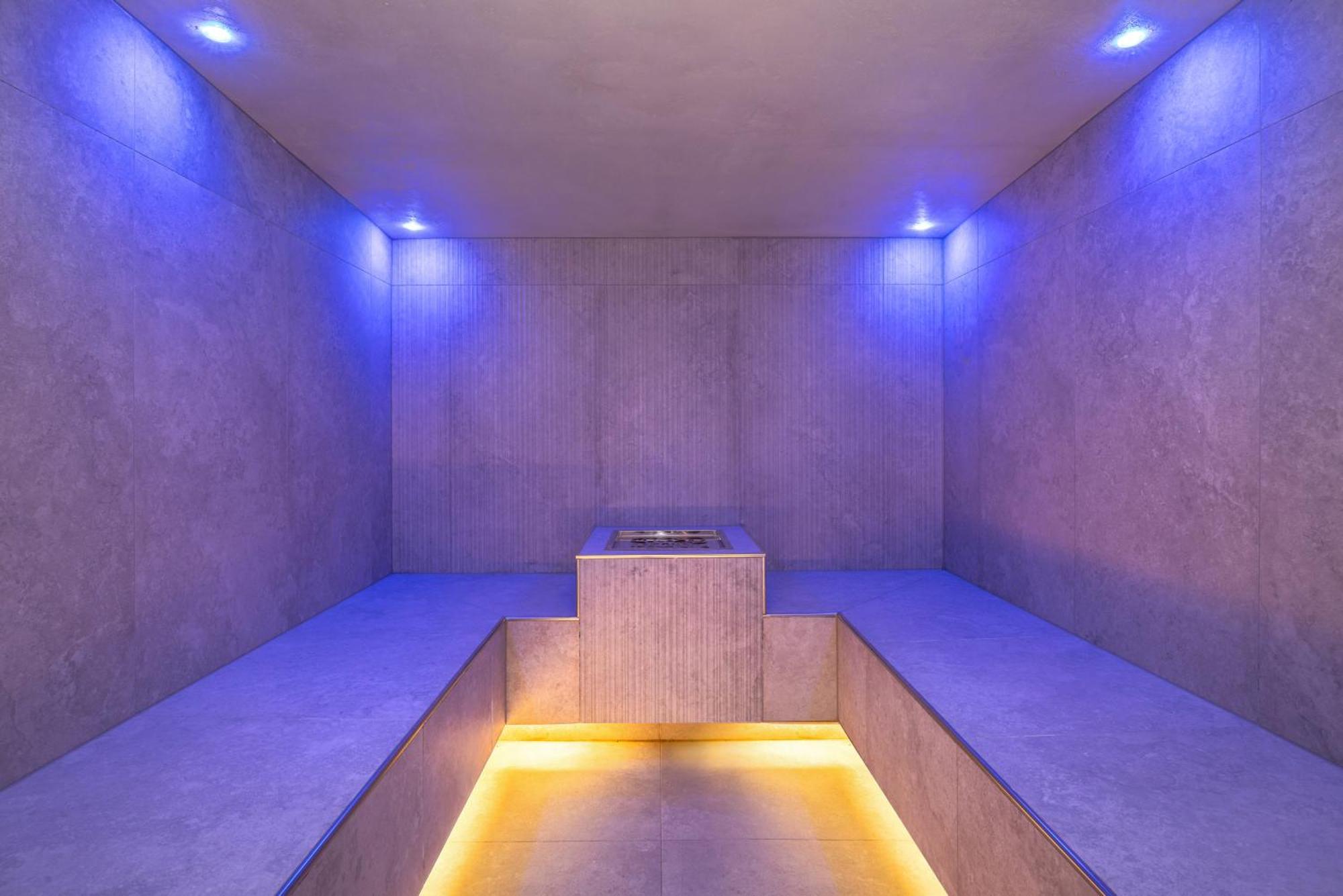 Hotel Romantic Plaza 4*
