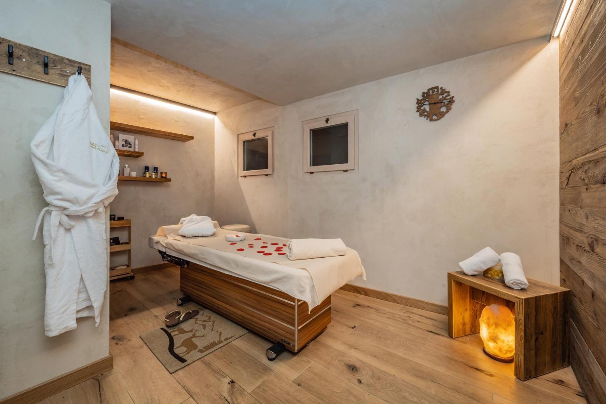 Romantic Plaza 4*