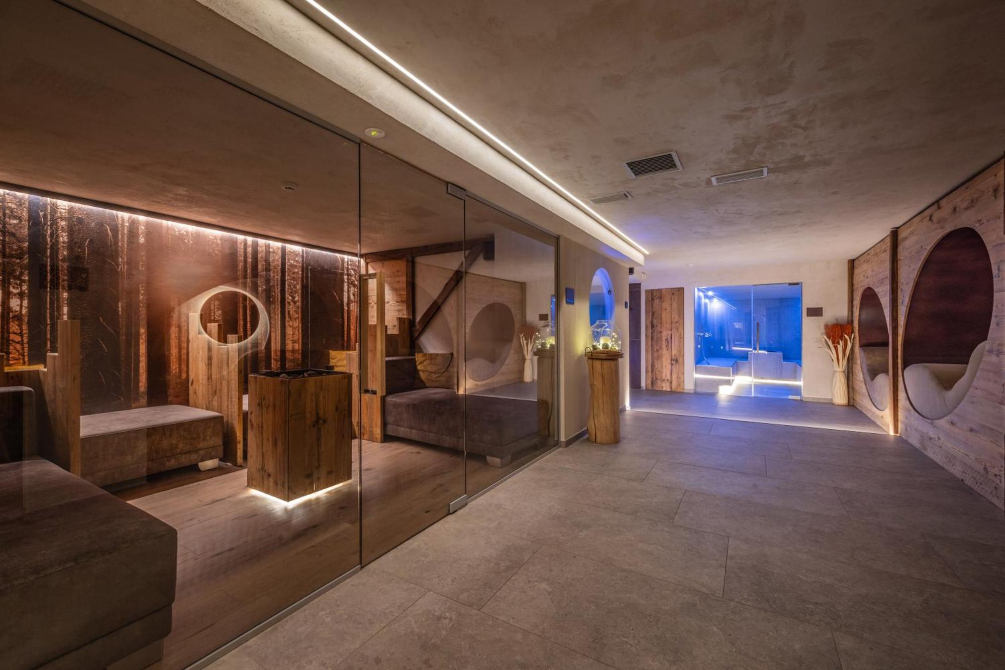 Hotel Romantic Plaza 4*