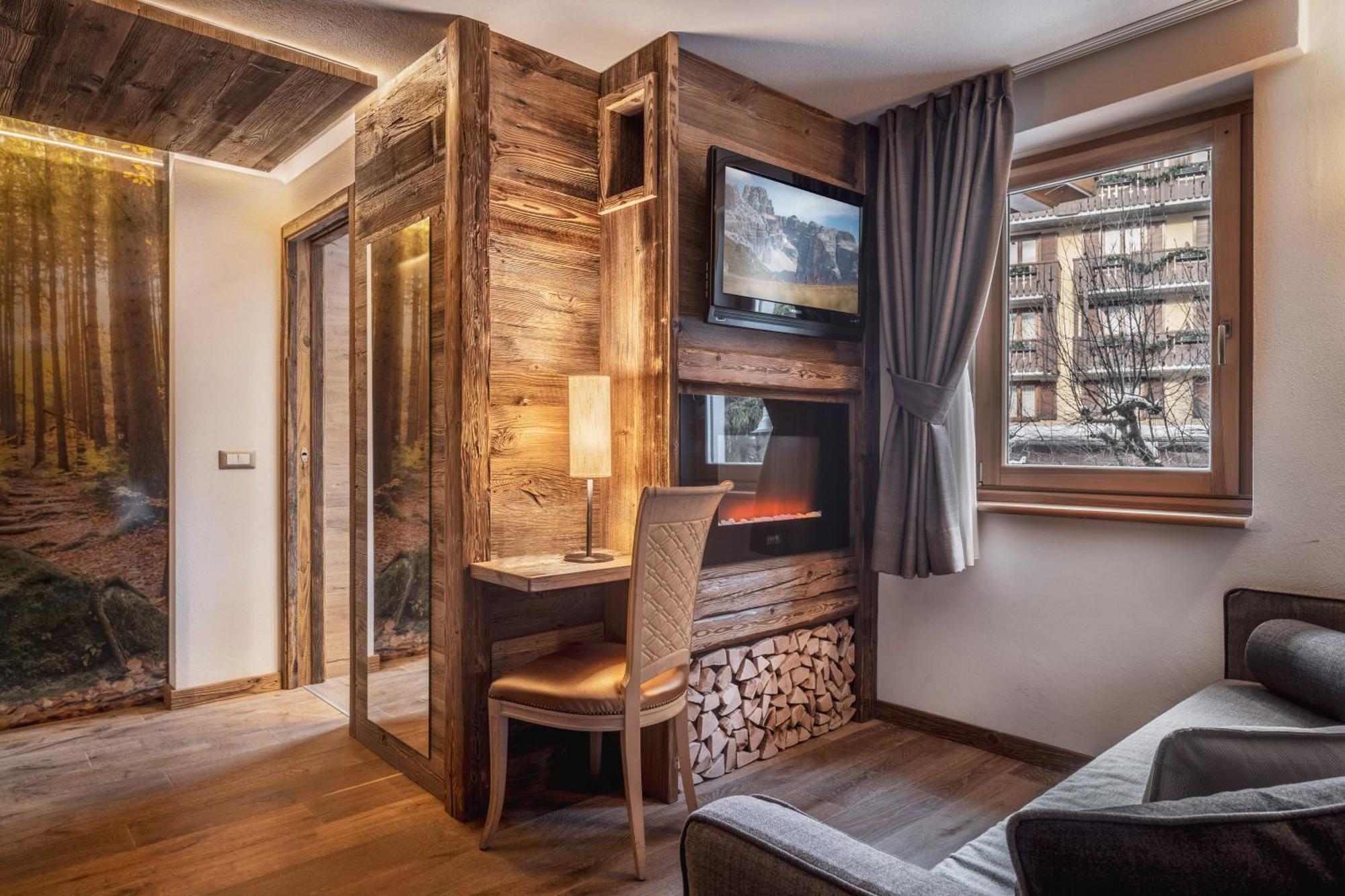 Romantic Plaza Hotel Madonna